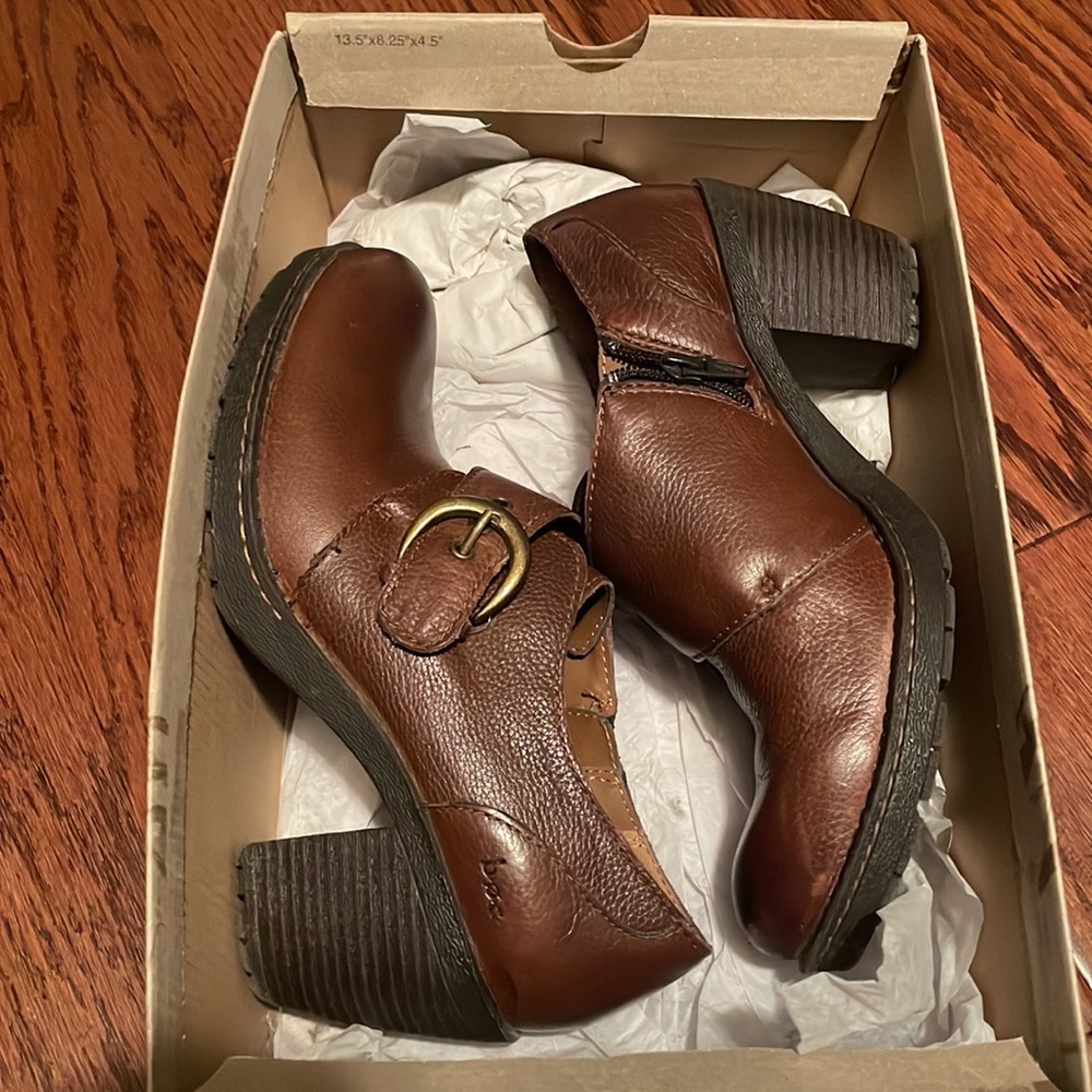 Born booties, dark brown, size 9